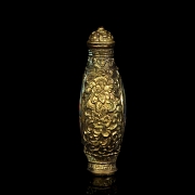 Snuff bottle ‘Gallant Scene’, with Qianlong brand name - 1