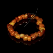 Pulsera de veintisiete cuentas de ágata, dinastía Zhou