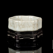 Recipiente hexagonal con esmalte Geyao, con marca Qianlong