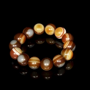 Pulsera de catorce cuentas de ágata, dinastía Liao
