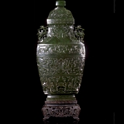 Jarrón de jade verde espinaca de Hetian, dinastía Qing