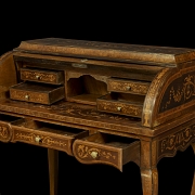 Escritorio de cilindro estilo Luis XV, ca. 1951