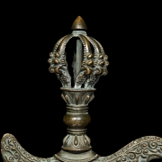 Elemento de ritual de bronce 