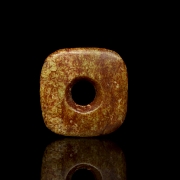 Colgante de jade tallado, cultura Hongshan