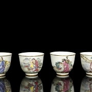 Ocho tazas de porcelana 