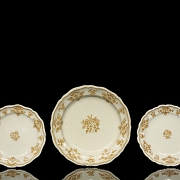 Tres platos de cerámica de Moustiers, s.XIX