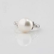 18K白金配白珍珠钻石戒指 - 4