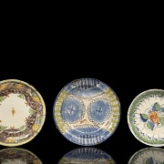 三件套釉面陶瓷盘，20世纪