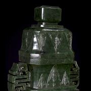 Pareja de jarrones de jade verde espinaca, con sello Qianlong