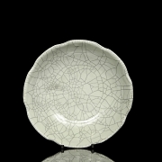 Plato de cerámica lobulado 