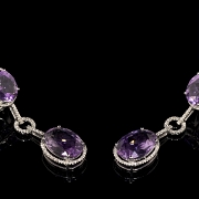 Pendientes largos de oro blanco 18k, amatistas y diamantes