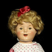 Muñeca oficial 