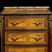 Chiffonier estilo Luis XV de madera y mármol, med. s.XX