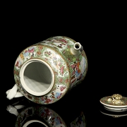 Tetera de porcelana policromada familia rosa, Cantón, finales s.XIX
