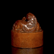 Sello de madera tallada