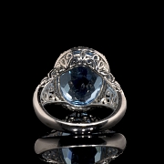 Anillo con topacio y diamantes en oro blanco de 18 kt - 4