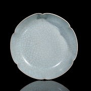 Plato de cerámica lobulada con esmalte celadón, horno Ru, dinastía Song