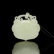 Colgante de jade blanco tallado, s.XX
