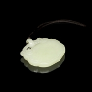 Colgante de jade blanco tallado, s.XX