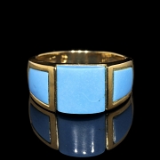 Anillo con turquesas en oro amarillo de 18 kt