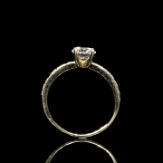 Anillo solitario de oro amarillo con diamantes, 0,91ct certificado GCI