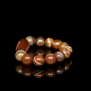 Pulsera de Dzi y cuentas de ágata, dinastía Liao