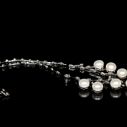 Collar de oro blanco de 18k con perlas y diamantes