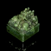 Sello de jade verde espinaca