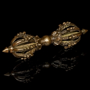 Instrumento ritual de bronce