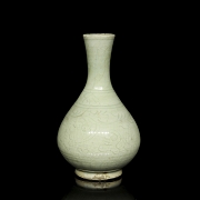 Jarrón de cerámica con esmalte celadón 