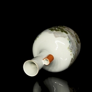 Enameled porcelain vase “Landscape”, with Qianlong mark - 4