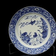 Pareja de platos de porcelana 