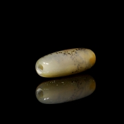 Carved agate Dzi bead, Liao dynasty - 1