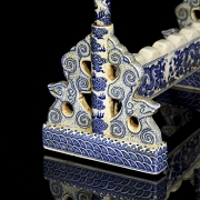 Porcelain stand with three brushes, 20th century - 4