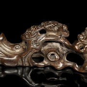 Carved wooden brush holder ‘Flowers’, Qing dynasty - 6