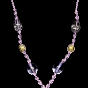 Colllar con cuentas de cuarzo rosa y bronce dorado