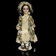 Muñeca de porcelana UNIS France, sello