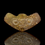 Colgante ritual de jade tallado, cultura  Liangzhu