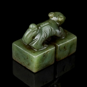 Sello doble de jade verde espinaca “Animal mítico”, dinastía Qing