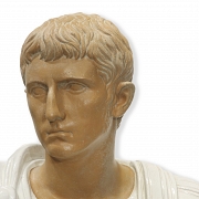 Busto sobre pedestal 