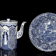 马斯特里赫特莫萨瓷器，中式瓷质茶壶及托盘，荷兰，20世纪