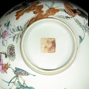 An enameled porcelain 