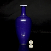 Blue enameled porcelain vase, with Qianlong seal - 6
