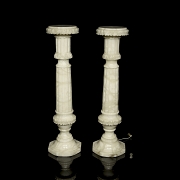 Pareja de lámparas pedestales de alabastro, s.XX