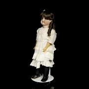 Muñeca de porcelana de carácter