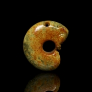 Colgante de jade tallado 
