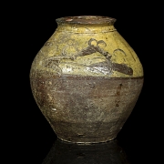 Antigua vasija de cerámica vidriada, Asia.