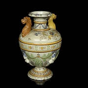 胡安·鲁伊斯·德·卢纳（1863–1945）狮首双耳瓶，20世纪早期