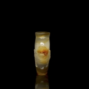 Carved agate “Bat” snuff bottle, Qing dynasty - 3