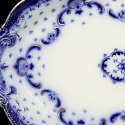 基尔英国瓷托盘，W.H. Grindley 作品。19 世纪。